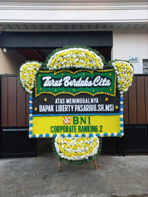 Papan Bunga Duka di Karang Bintang
