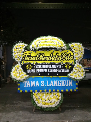 Papan Bunga Duka di Karang Bintang