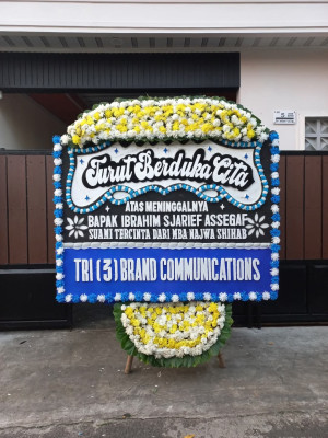 Papan Bunga Duka di Karang Bintang